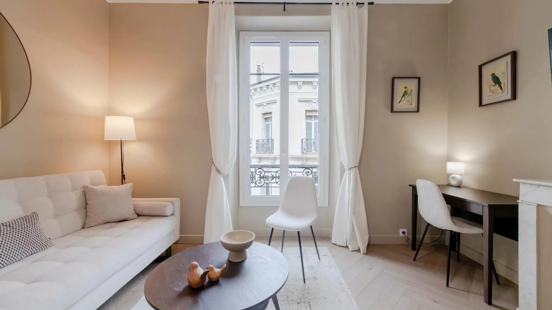 Renovated 1-Br Apartment Heart Of Cannes France