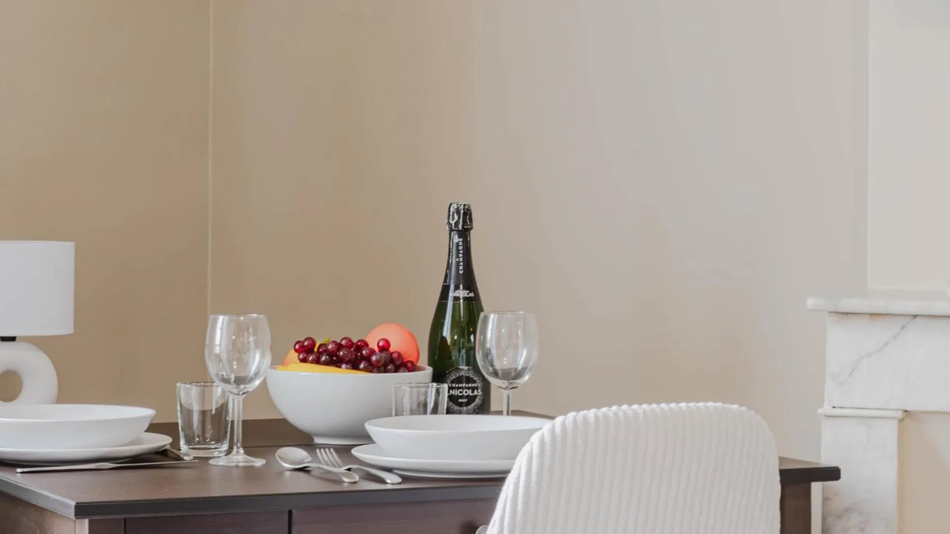 Renovated 1-Br Apartment Heart Of Κάννες